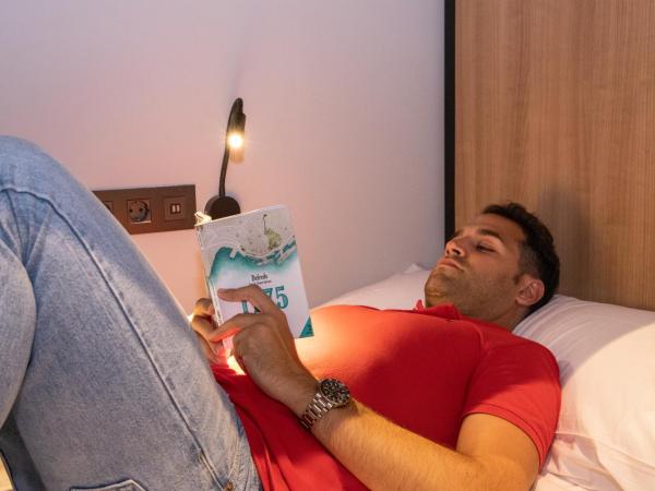 Petit Hostel La Latina : photo 5 de la chambre lit dans dortoir mixte de 12 lits