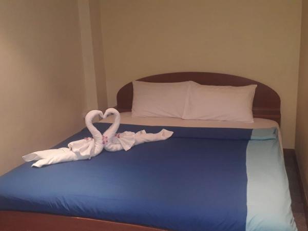 Chaiyapoon Inn : photo 1 de la chambre chambre double Économique – sans fenêtre