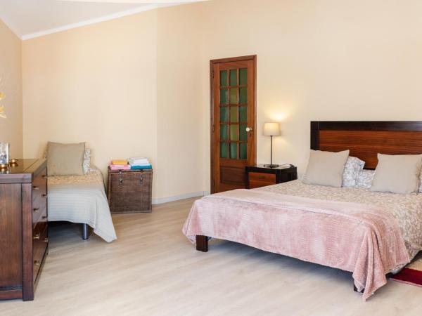 PKSC - Surfers Beach House : photo 6 de la chambre deluxe double room with sea view (  with shared bathroom )