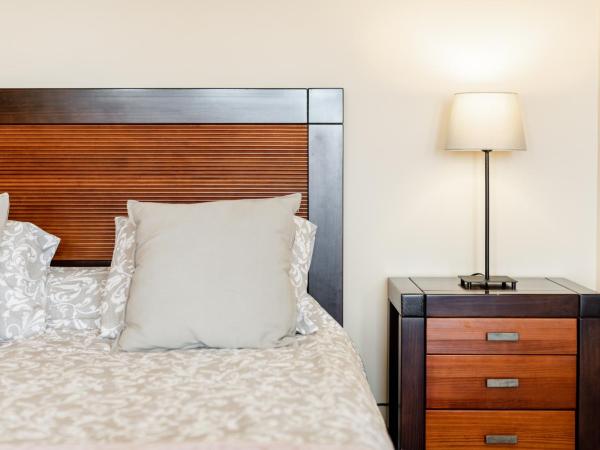 PKSC - Surfers Beach House : photo 7 de la chambre deluxe double room with sea view (  with shared bathroom )