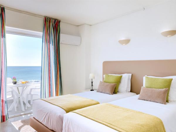 Monica Isabel Beach Club : photo 2 de la chambre chambre double ou lits jumeaux (2 adultes)