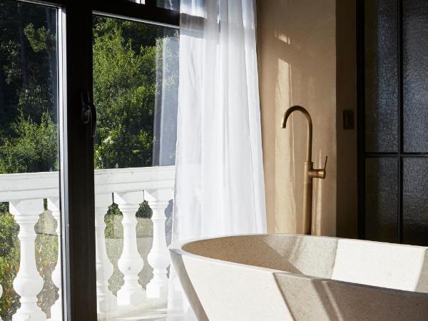 Boutique Hotel Mendi Argia : photo 6 de la chambre chambre double deluxe avec baignoire