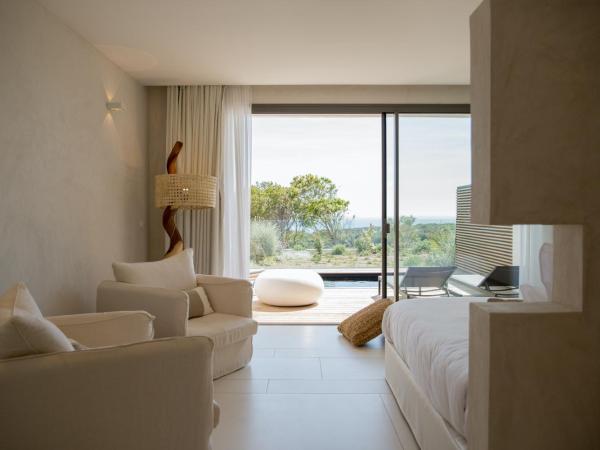 Hôtel Cala di Greco : photo 2 de la chambre suite prestige 42 m² avec piscine privée - vue sur mer