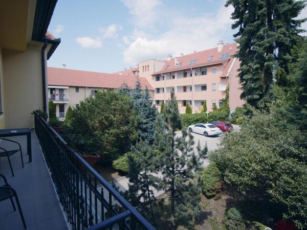 Aqua Villa Eger : photo 4 de la chambre chambre double deluxe avec balcon