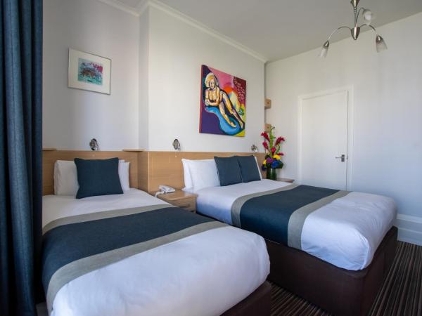 New Steine Hotel - B&B : photo 8 de la chambre chambre triple avec salle de bains privative