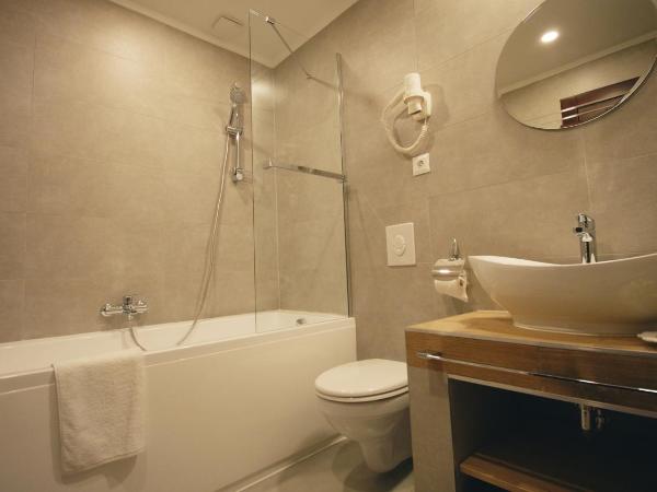 Aqua Villa Eger : photo 7 de la chambre chambre double ou lits jumeaux supérieure