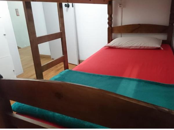 Hostel Calábria na Vila Madalena junto a alegria da Vila : photo 1 de la chambre lit dans dortoir mixte de 4 lits