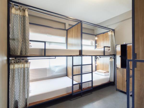 Hoft Hostel Bangkok : photo 2 de la chambre lit dans dortoir mixte de 6 lits