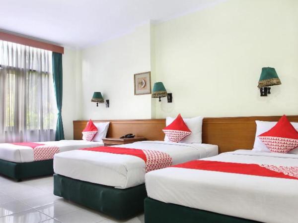 RedDoorz Plus near Kemang Raya : photo 4 de la chambre room #85295219