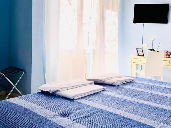 Casa Italia : photo 4 de la chambre chambre double ou lits jumeaux avec salle de bains privative externe