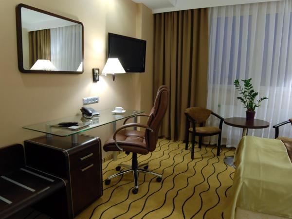 Ambasador Centrum : photo 4 de la chambre chambre triple