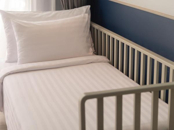 Seabed Grand Hotel Phuket - SHA Extra Plus : photo 8 de la chambre chambre double ou lits jumeaux deluxe - vue sur piscine