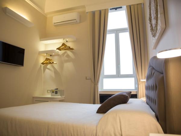 Royal Rooms Luxury Suite : photo 6 de la chambre chambre double standard