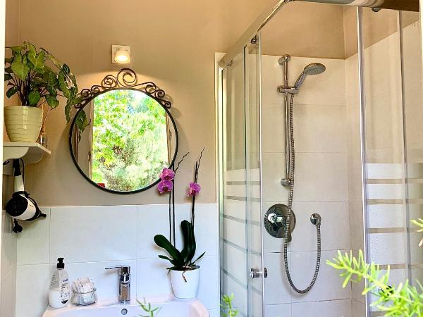 Casa Italia : photo 2 de la chambre chambre double ou lits jumeaux avec salle de bains privative