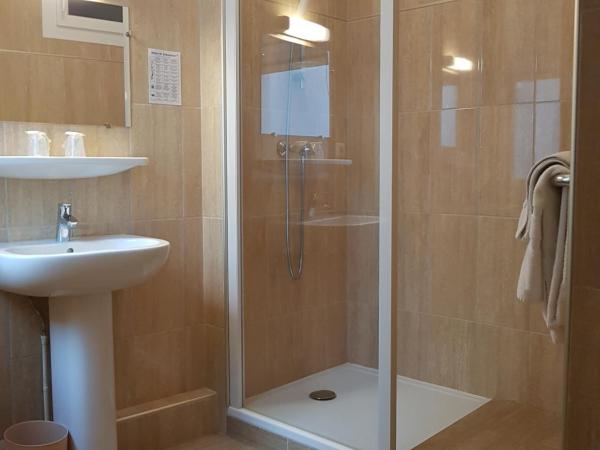 Hôtel Saint Sébastien : photo 4 de la chambre chambre double