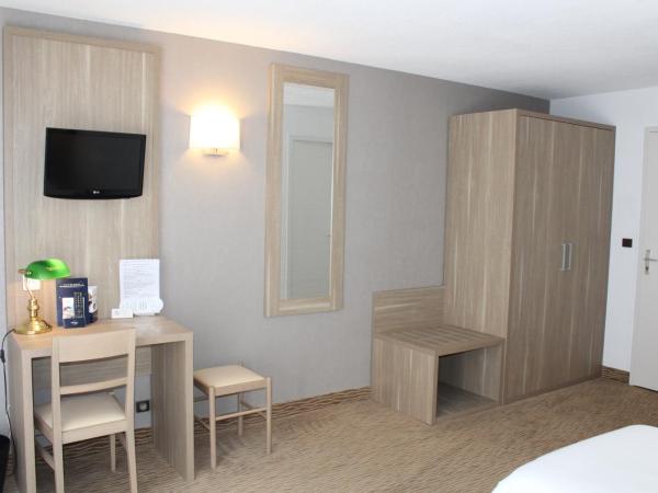 Hotel Des Tilleuls : photo 2 de la chambre chambre lits jumeaux avec baignoire