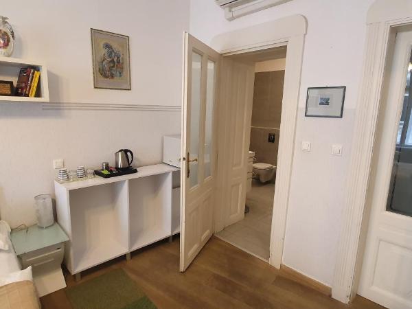 Butterfly Home Danube : photo 5 de la chambre chambre double ou lits jumeaux - vue sur ville