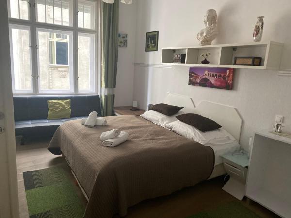 Butterfly Home Danube : photo 3 de la chambre chambre double ou lits jumeaux - vue sur ville