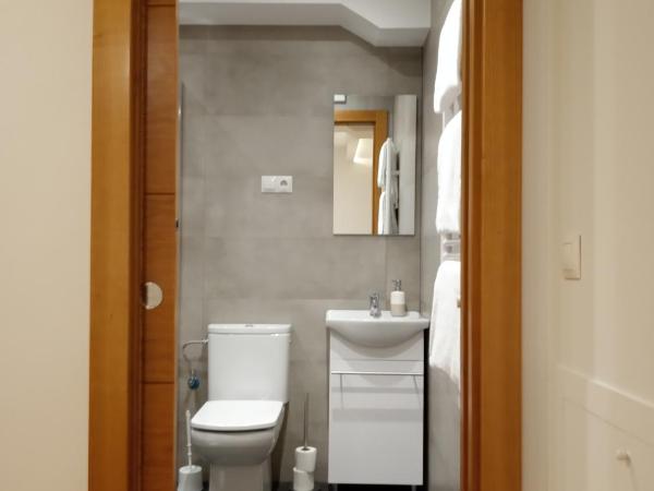 Pensión Begoña - centro ciudad : photo 8 de la chambre chambre triple