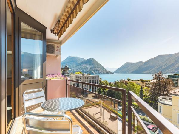 Hotel Delfino Lugano : photo 5 de la chambre chambre double supérieure - vue sur lac