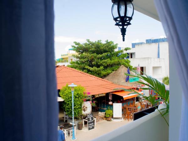 Tres Mentiras Boutique Hotel : photo 9 de la chambre chambre lit king-size avec balcon