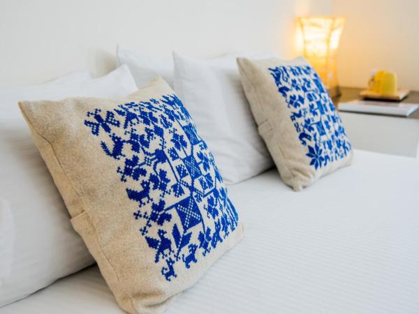 Tres Mentiras Boutique Hotel : photo 3 de la chambre chambre lit king-size avec balcon