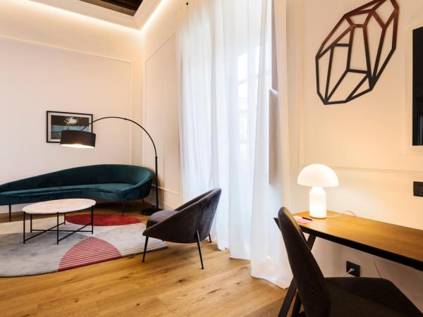 One Shot Palacio Conde de Torrejón 09 : photo 4 de la chambre suite