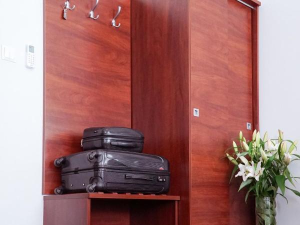 City Center Rooms Piotrkowska 91 : photo 4 de la chambre chambre double ou lits jumeaux