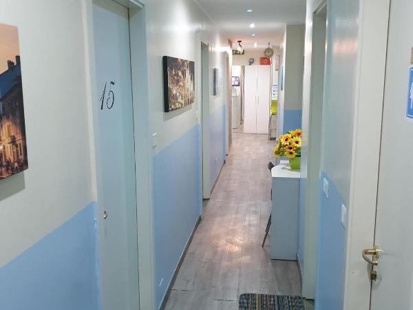 Hotel Kennedy : photo 1 de la chambre chambre simple avec salle de bains commune