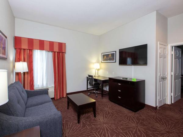 La Quinta by Wyndham Houston East at Normandy : photo 3 de la chambre one-bedroom king suite with roll-in shower - mobility/hearing accessible - non-smoking