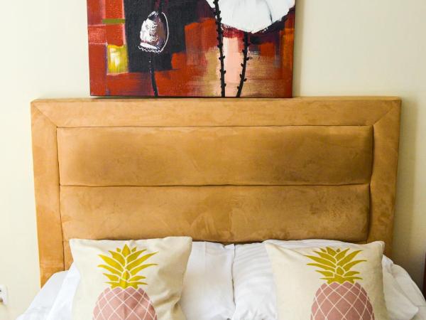 Family Hotel Kooyk : photo 3 de la chambre chambre lits jumeaux avec salle de bains commune