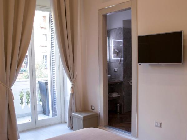 Royal Rooms Luxury Suite : photo 9 de la chambre chambre double deluxe avec balcon