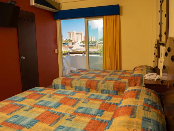 Mocali : photo 2 de la chambre chambre double avec balcon