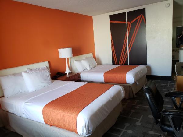 Howard Johnson by Wyndham Virginia Beach : photo 4 de la chambre chambre double avec 2 lits doubles - fumeurs