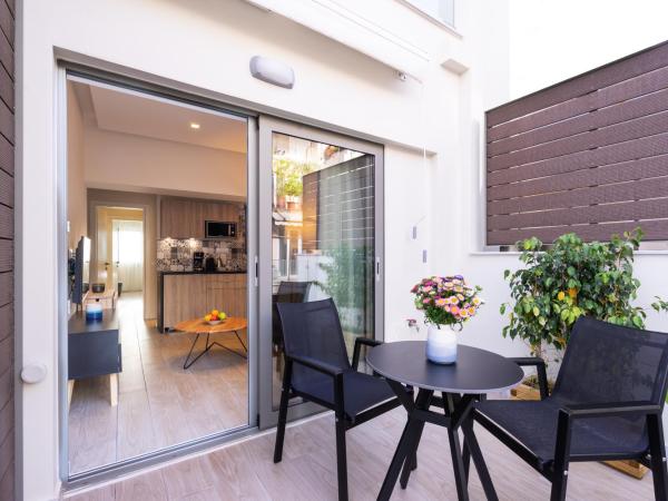 Hestia - Romvis 9 : photo 2 de la chambre appartement confort avec balcon