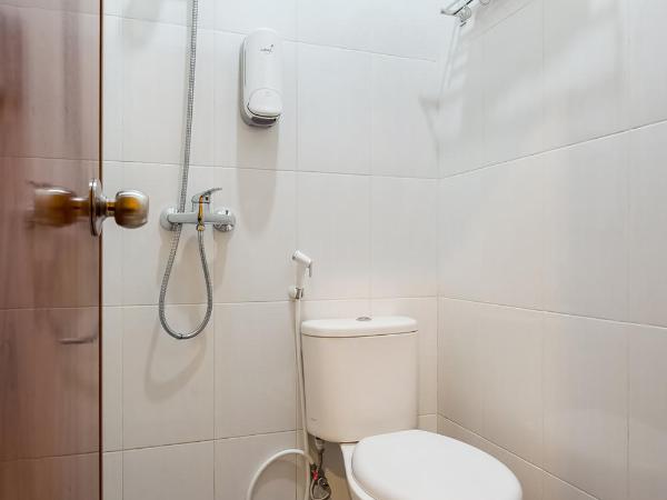 RedDoorz near BG Junction Surabaya : photo 8 de la chambre chambre double standard