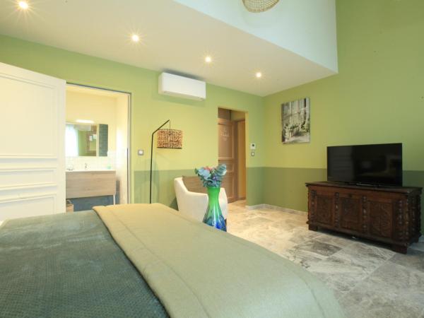 Chambres D' hôtes Les Ormes : photo 1 de la chambre chambre deluxe double ou lits jumeaux