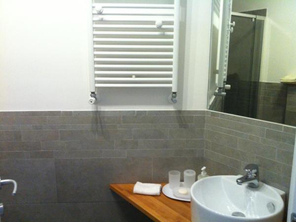 Venice Home : photo 2 de la chambre chambre simple avec salle de bains