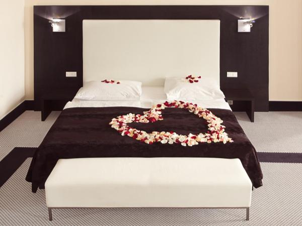 Old Town Square Residence by Emblem : photo 5 de la chambre suite junior