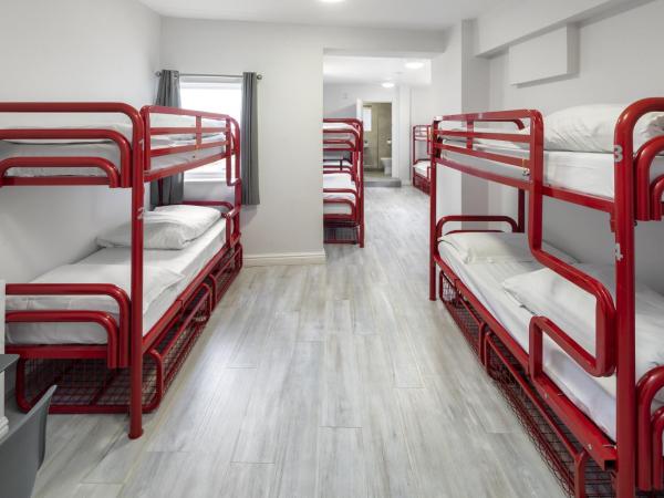 Astor York Hostel : photo 2 de la chambre lit dans dortoir mixte de 12 lits