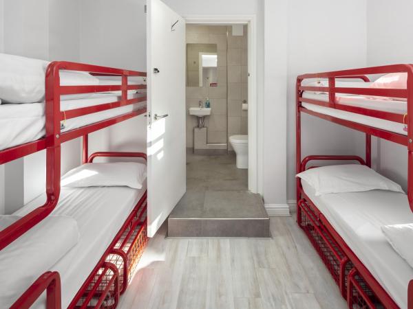Astor York Hostel : photo 4 de la chambre lit dans dortoir mixte de 12 lits