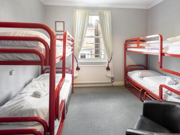 Astor York Hostel : photo 1 de la chambre chambre quadruple