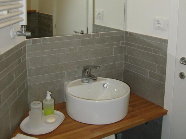 Venice Home : photo 7 de la chambre chambre simple avec salle de bains