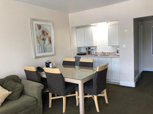 Beach Place Hotel : photo 6 de la chambre suite 2 chambres - stationnement gratuit