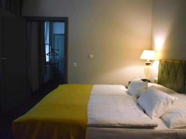 Parkhotel Carlsbad Inn : photo 2 de la chambre suite junior familiale