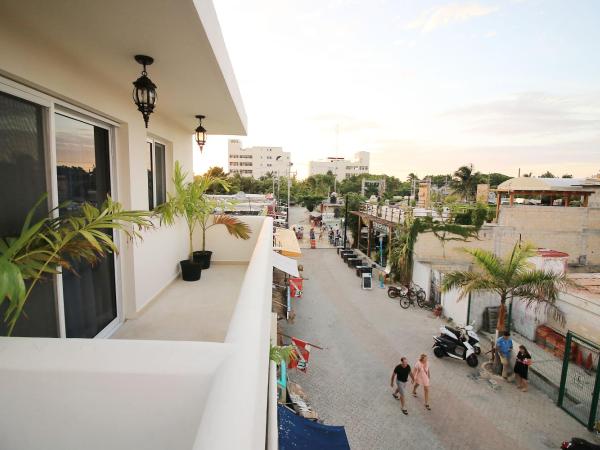 Tres Mentiras Boutique Hotel : photo 1 de la chambre chambre lit king-size avec balcon