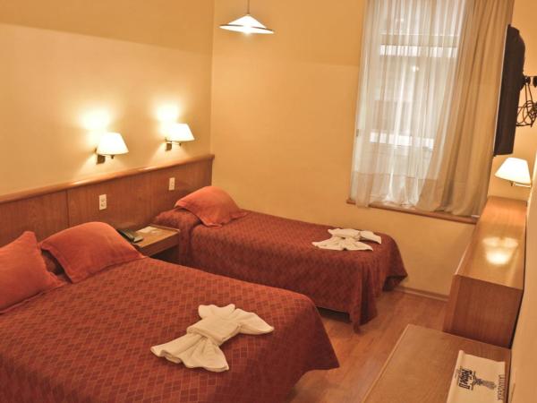 Hotel Felipe II : photo 3 de la chambre chambre triple (2 adultes & 1 enfant)