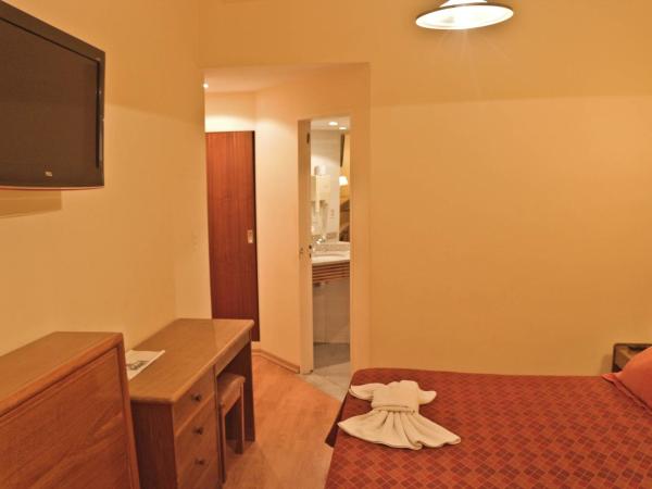 Hotel Felipe II : photo 2 de la chambre chambre triple (2 adultes & 1 enfant)