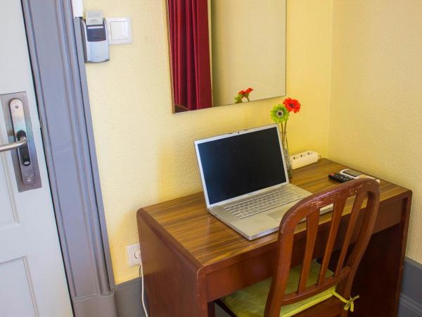 Hotel Estoril Porto : photo 2 de la chambre chambre lits jumeaux standard