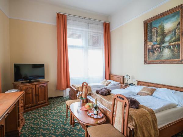 City Hotel UNIO superior : photo 1 de la chambre chambre double